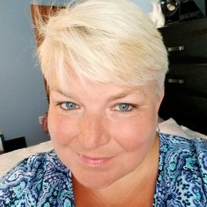 Meet your Posher, Stacy